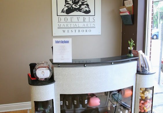 Douvris Westboro-8 Douvris Westboro-8